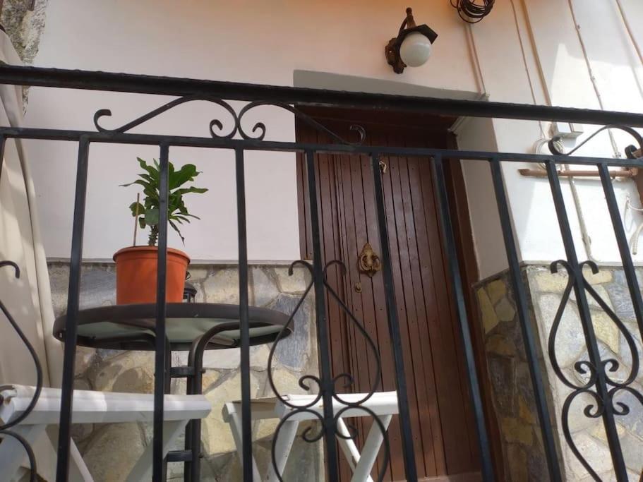 Athena'S Guest House Stagiates Exterior foto